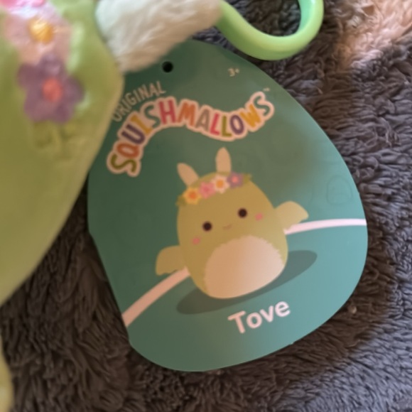 Tove the mothman squishmallow clip NWT - Picture 2 of 3